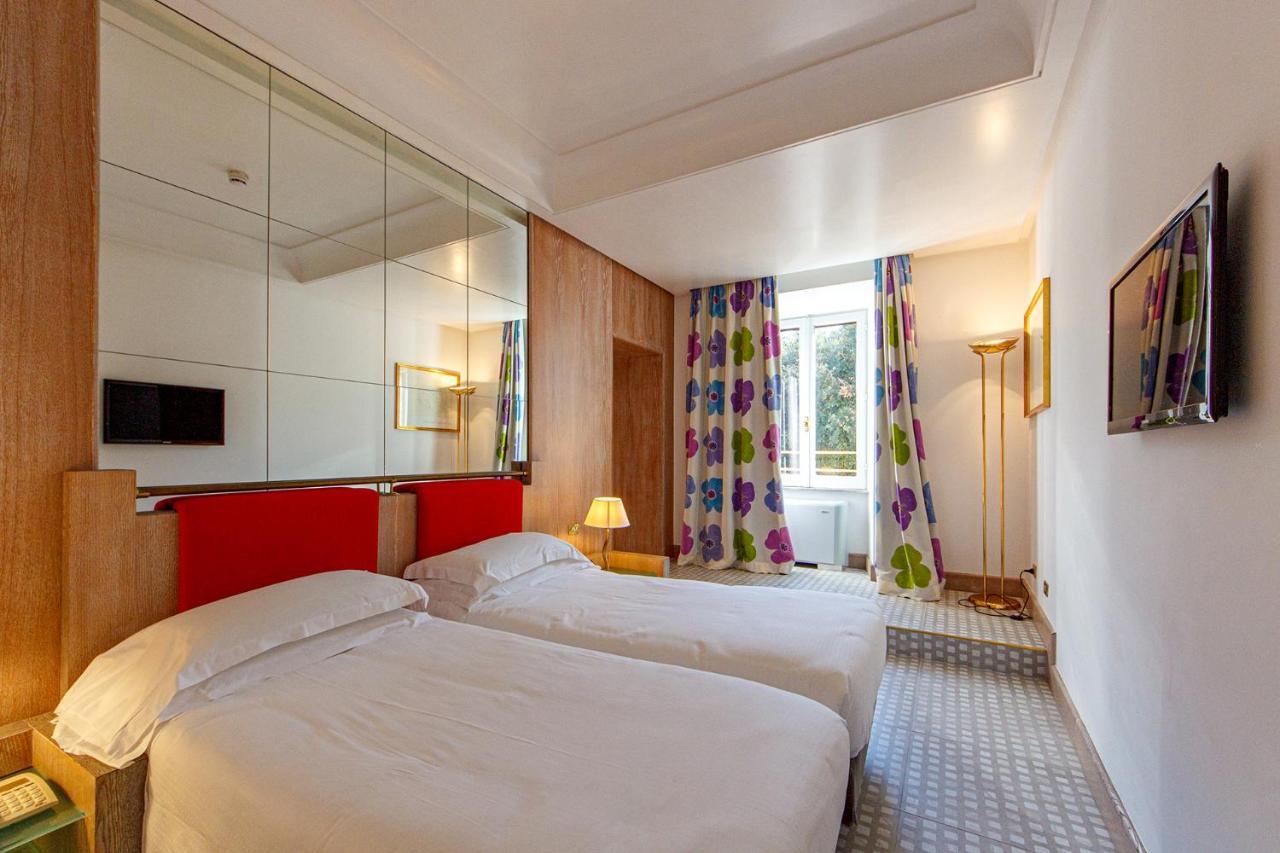 Albani Hotel Roma Esterno foto